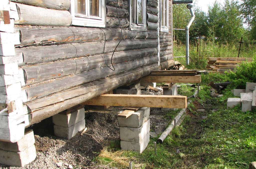 Подъем фундамента деревянного дома